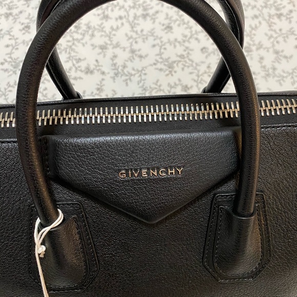 Givenchy Medium Antigona - Picture 9 of 9
